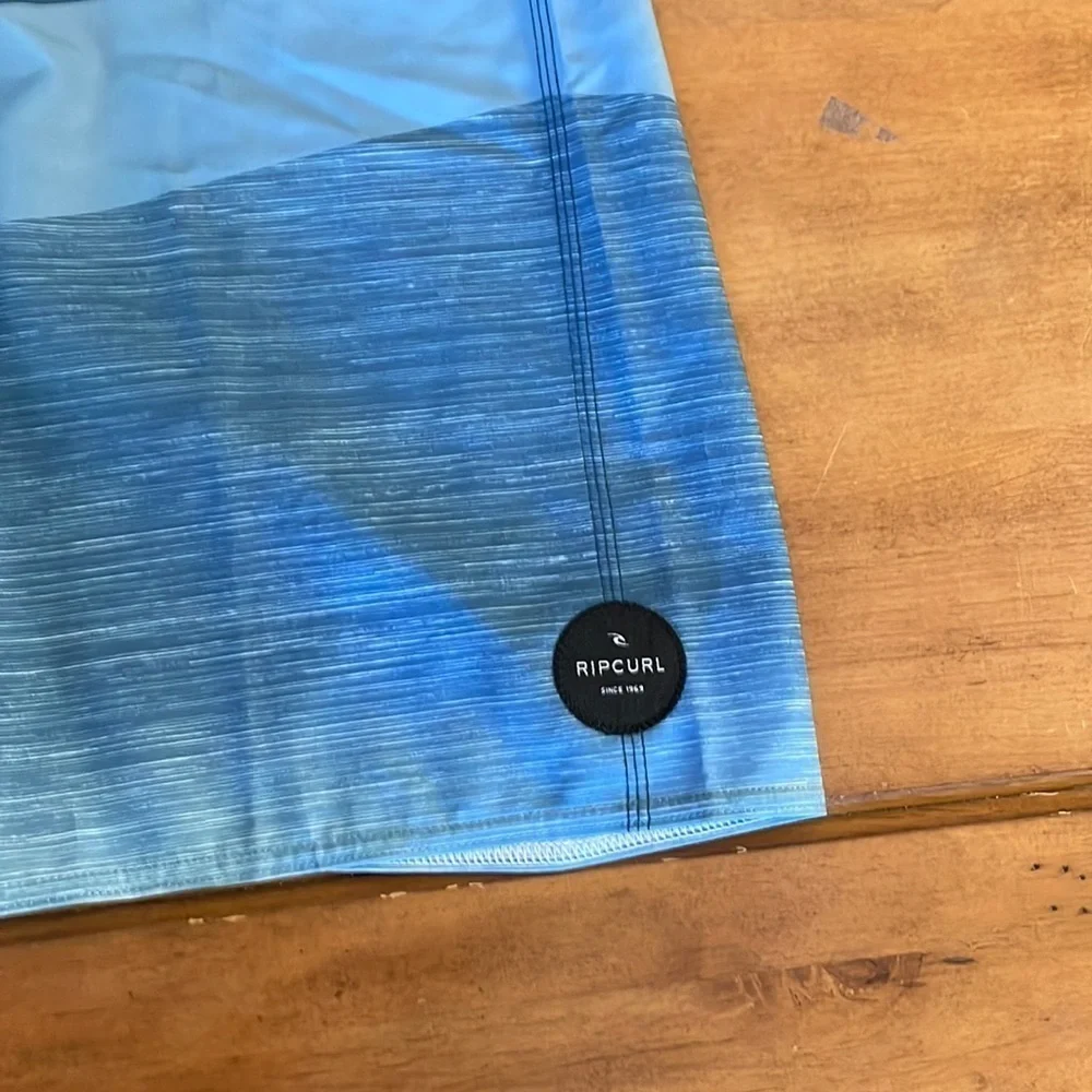 RIP Curl Board Shorts Size 31